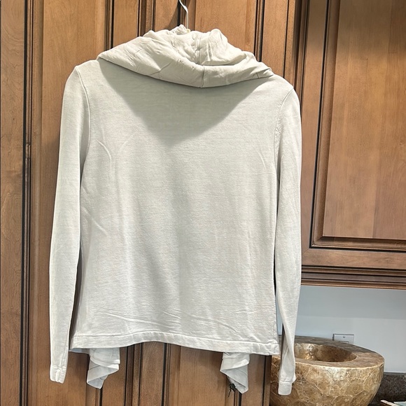 Elegant Cream Women's Jacket - Picture 7 of 7